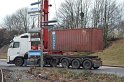 LKW umgestuerzt Niehler Hafen P292